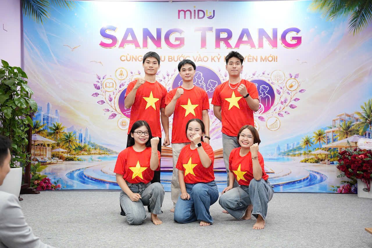 Đội ngũ huấn luyện viên Vận động gốc Midu