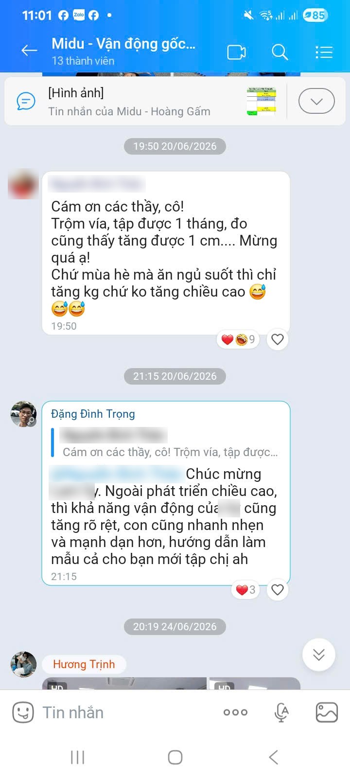 Tin nhắn phụ huynh chia sẻ con tập một tháng và lời nhận xét của huấn luyện viên